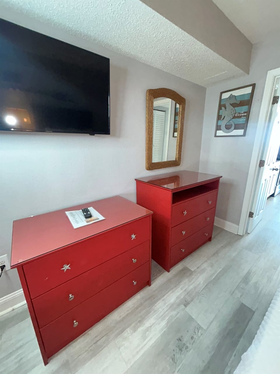 Large TV in Bedroom with 2 Dressers
