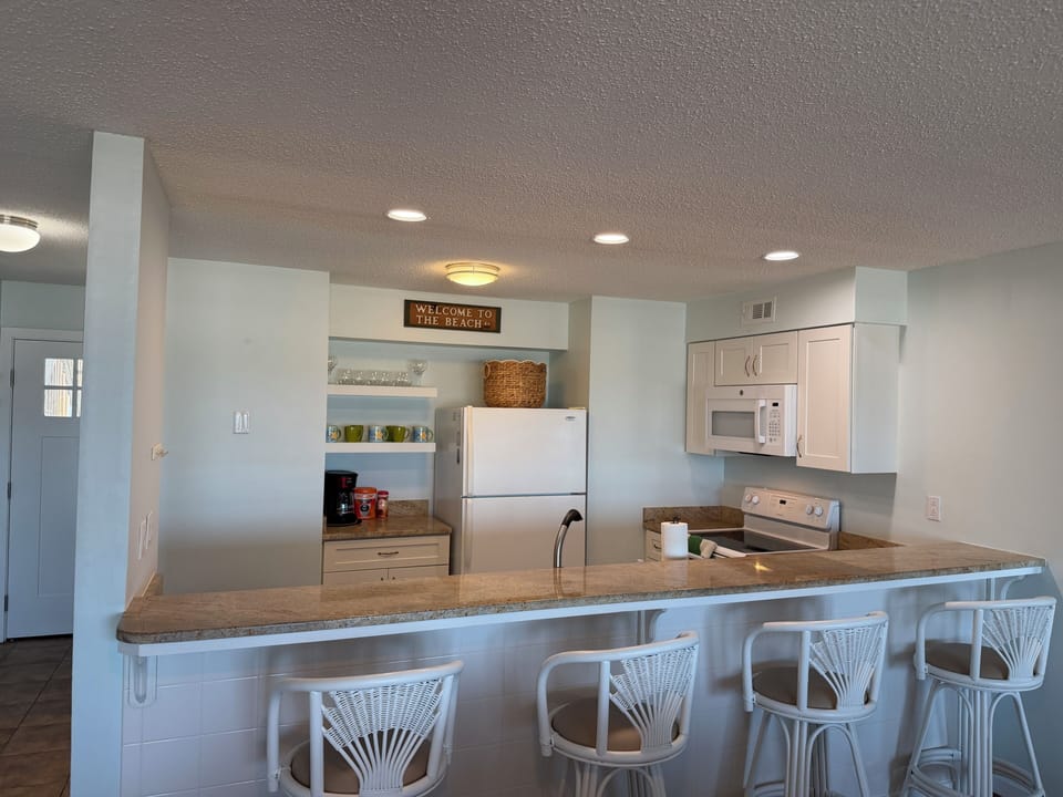 Kitchen, Coffee bar