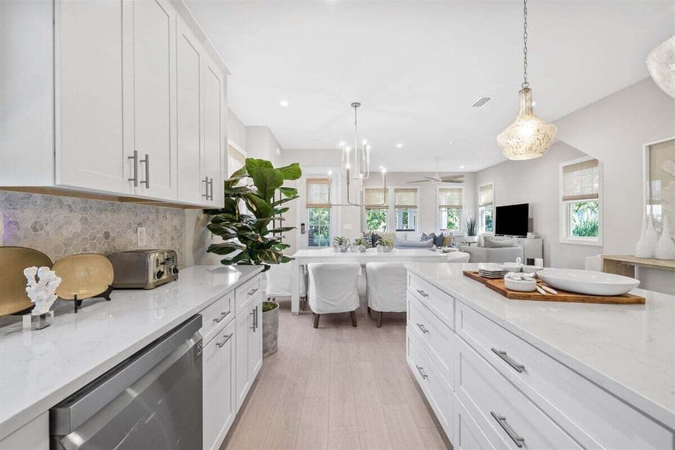 Cook, dine, and create memories in this fully equipped modern kitchen