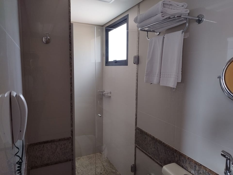 Double Room (Quarto Casal 6) | Bathroom | Towels