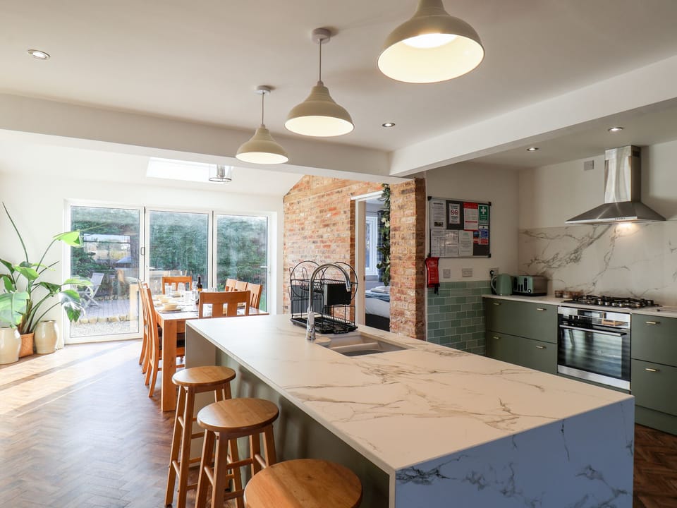 Fridge, dishwasher, electric kettle, toaster