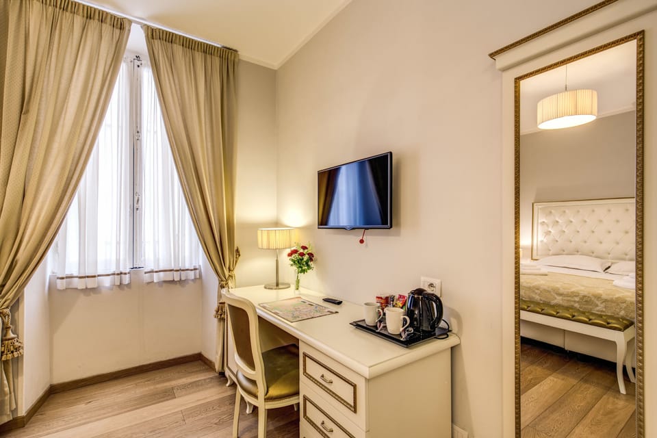 Superior Double or Twin Room | Minibar, in-room safe, desk, soundproofing