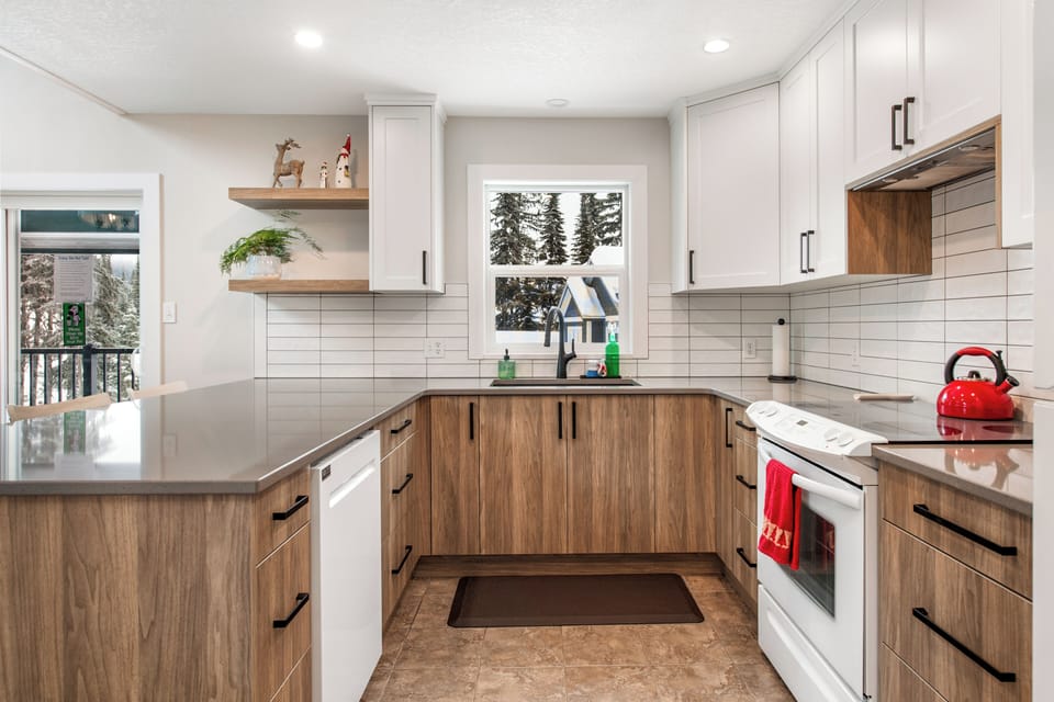 Full Kitchen 