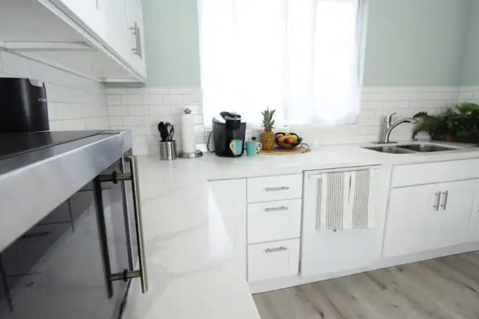 Downstairs kitchen.