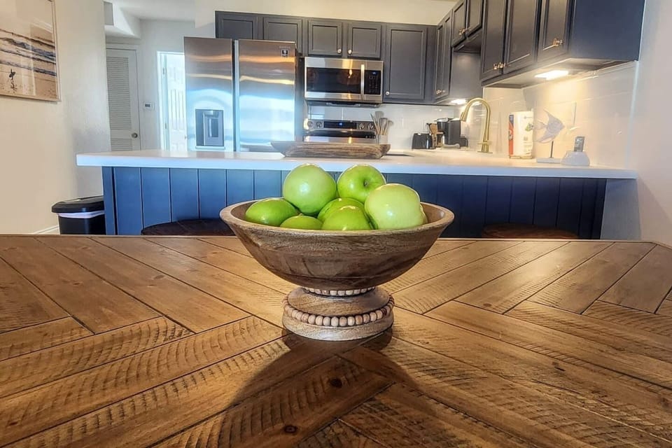Find the small welcome details that signal your host thought of everything — the touches that make the difference.