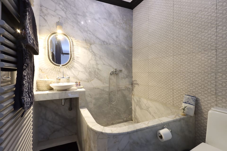 Family Villa, 3 Bedrooms, Pool View | Bathroom | Shower, hair dryer, bidet, towels
