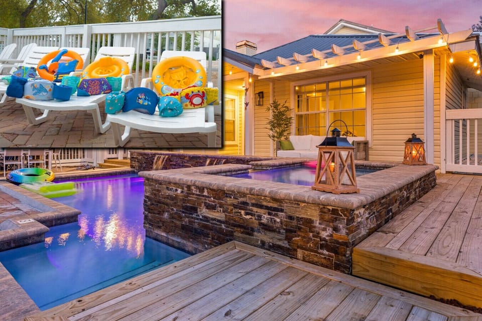 Pool floaties for the little ones included.