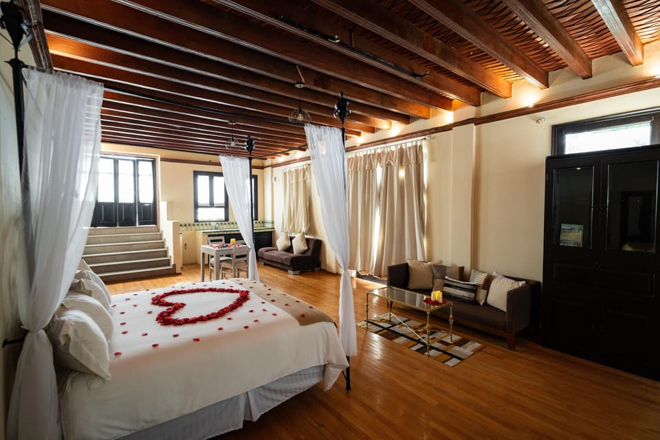 Superior Room | In-room safe, bed sheets