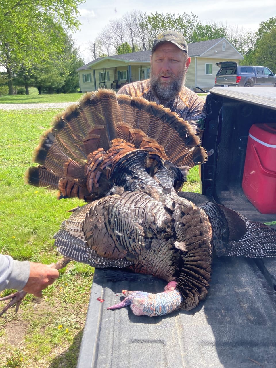 Lodging in Adams County IL. Hunt on site for additional fee.