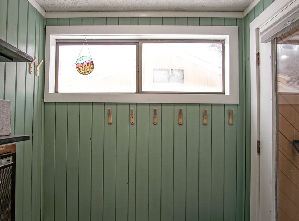 Storage area for ski equipment