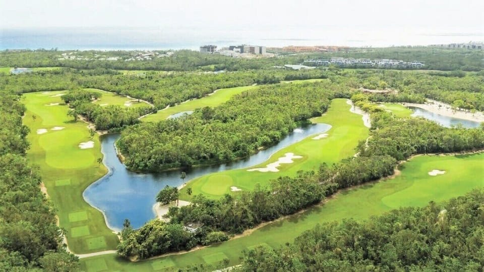 Gran Coyote golf course on the grounds of the community