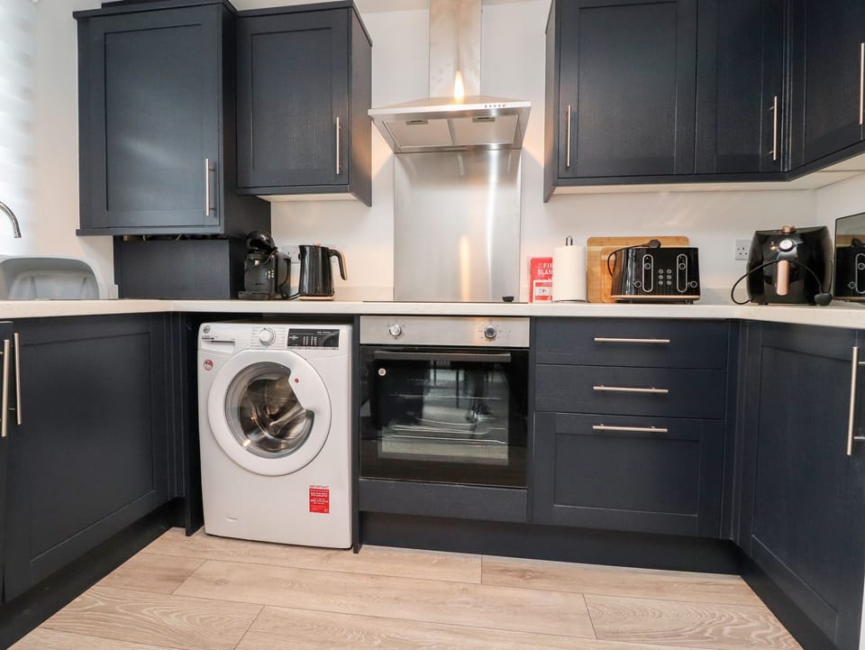 Fridge, dishwasher, electric kettle, toaster