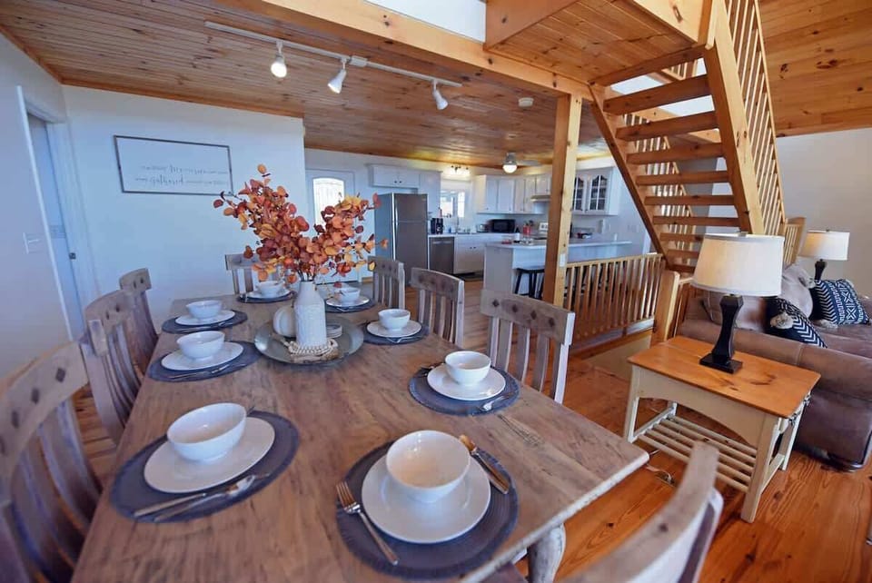 Large dining table and open space