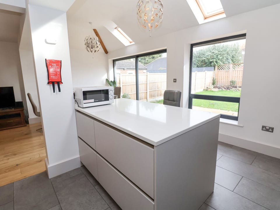 Fridge, dishwasher, electric kettle, toaster