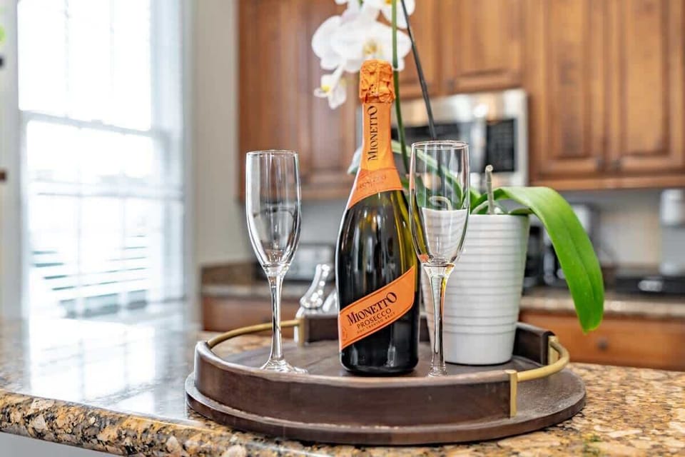 Complimentary Welcome Bubbly