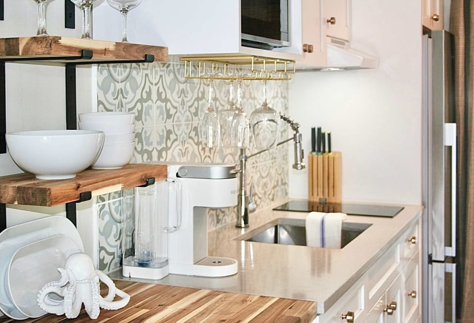 Fully Equipped Kitchenette