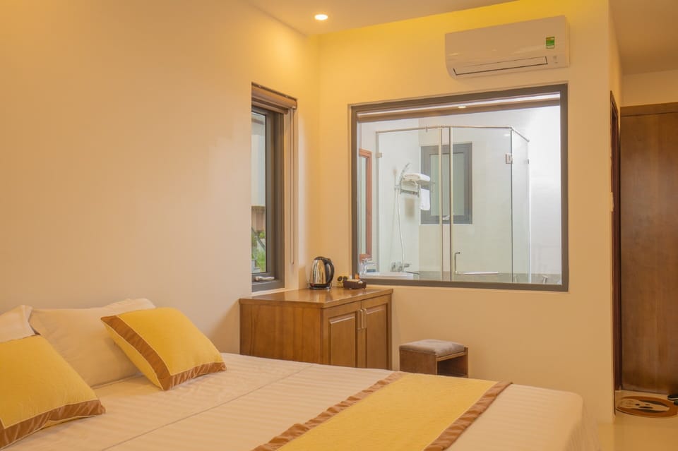 1 bedroom, Egyptian cotton sheets, premium bedding, memory foam beds