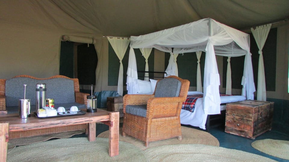 Luxury Double or Twin Room | In-room safe, individually furnished, desk, laptop workspace