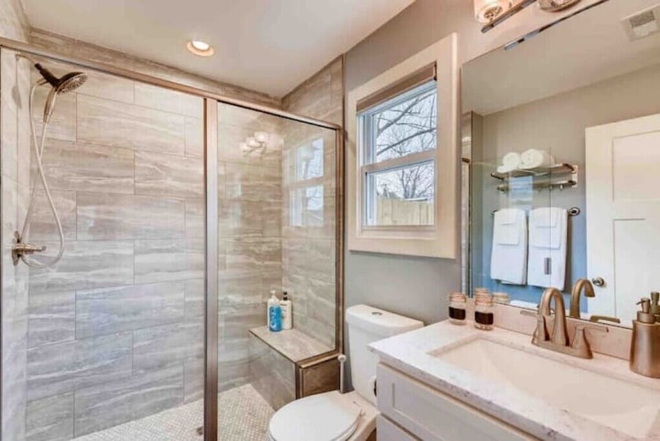 full bathroom on main level