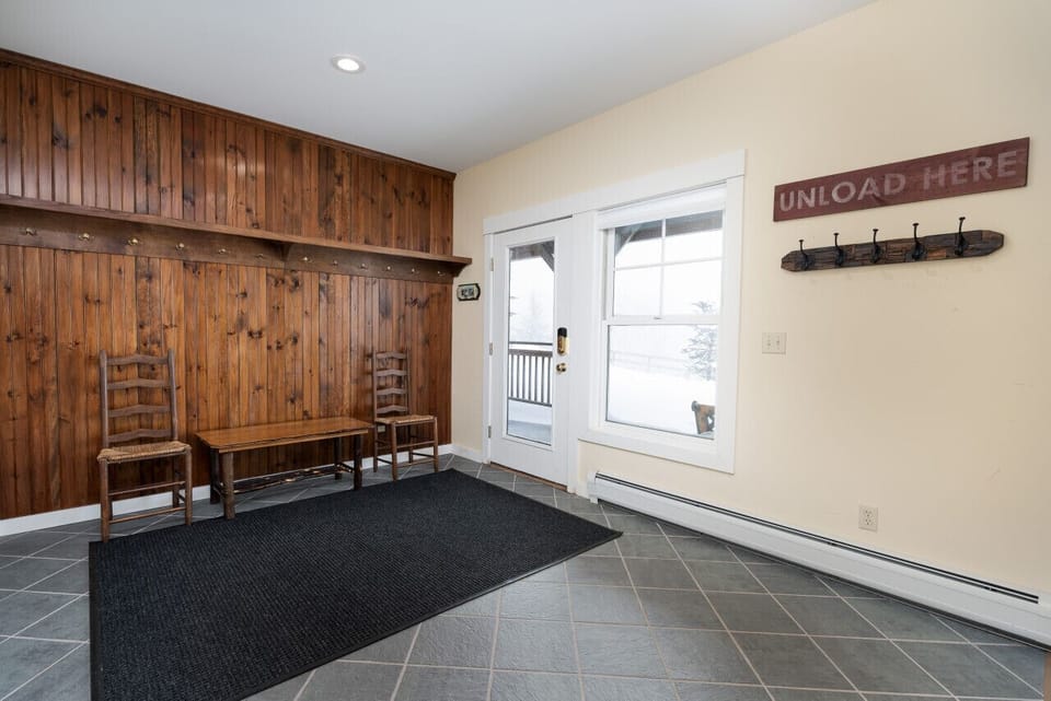 Bottom floor entry, with tons of storage for all of your groups gear.