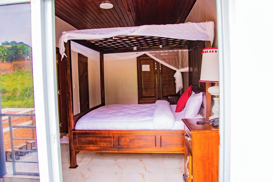 Standard Double Room | Desk, WiFi (free)