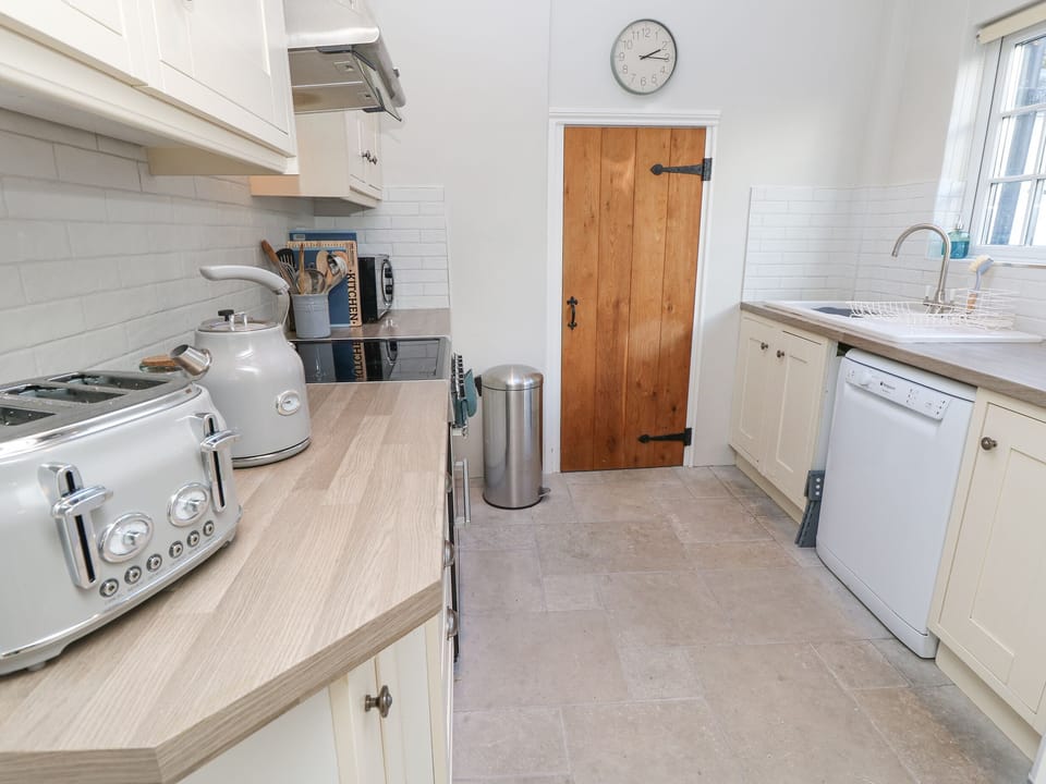 Fridge, dishwasher, electric kettle, toaster