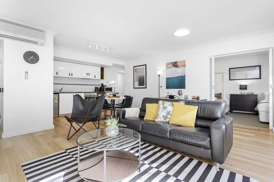 04 Living room