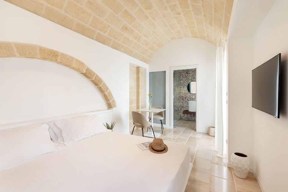 Superior Room, 1 King Bed, Private Pool, Garden View | Egyptian cotton sheets, premium bedding, down comforters