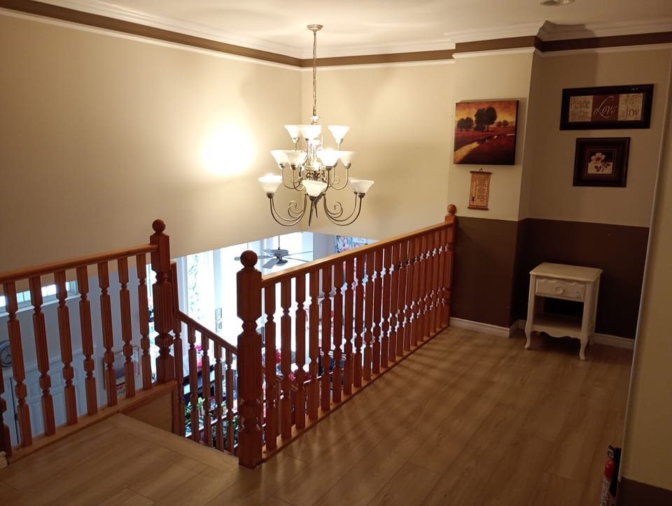 upstairs 