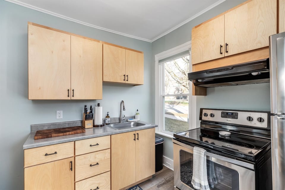 You will find the dishwasher in our Welcome Room. There is a drying rack under the sink if you prefer to wash by hand