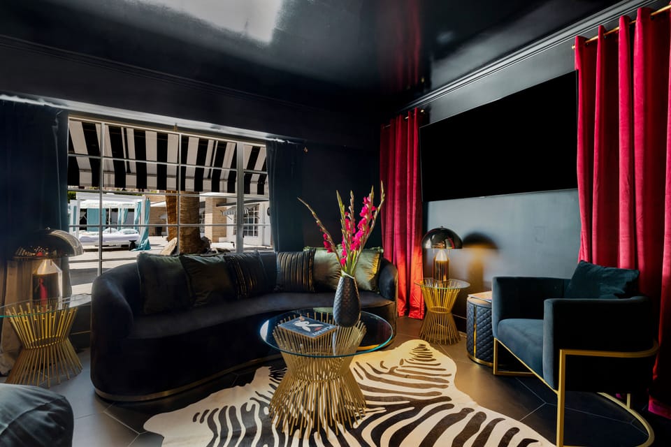 Romantic Room, 1 King Bed | Living area | 60-inch LED TV with digital channels, streaming services
