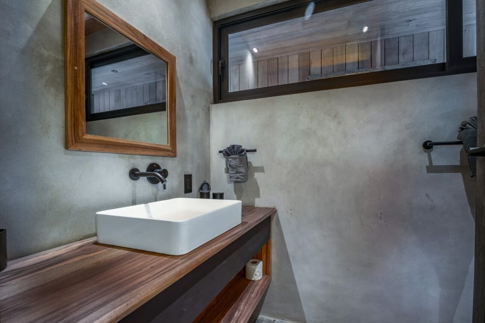 Shadow Sands - Modern Ocean Front Villa on Private (3310)
