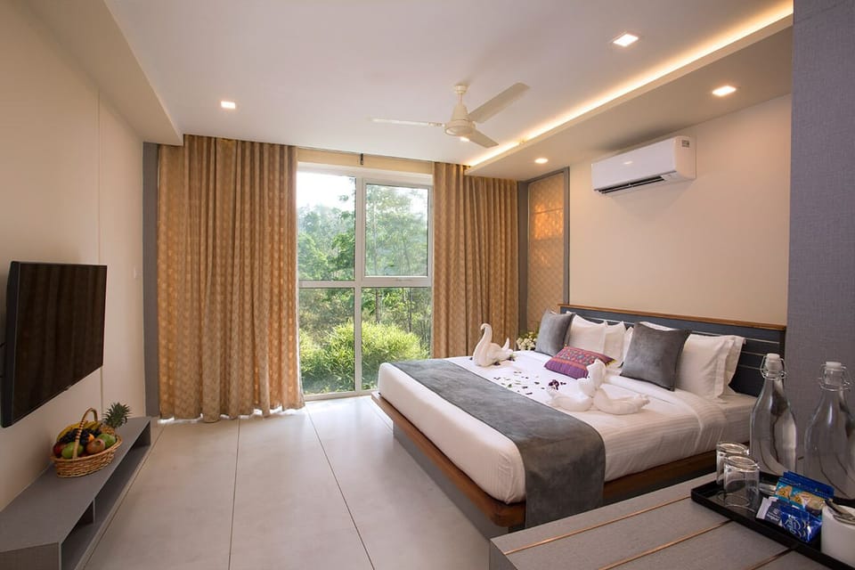 Eros Standard | 1 bedroom, individually furnished, desk, laptop workspace