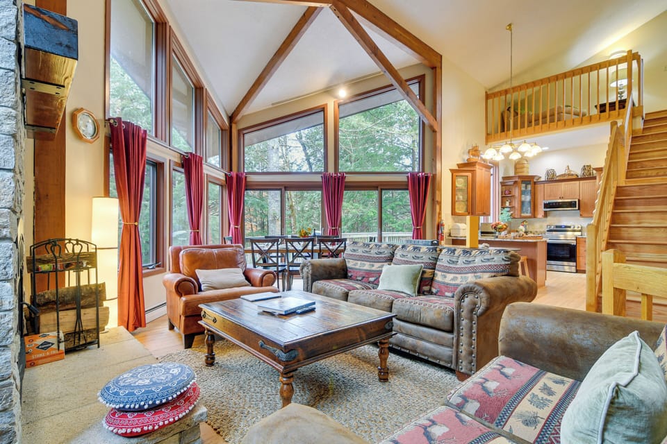 Living Room | Wood-Burning Fireplace | Smart TV