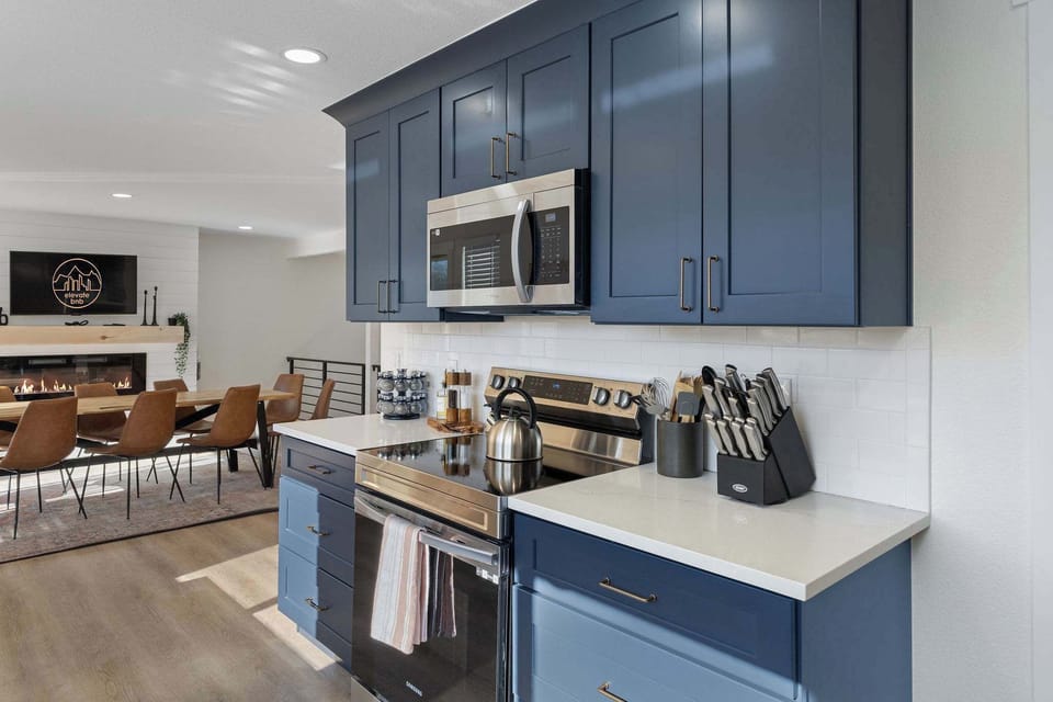 The kitchen is fully stocked with everything you need!