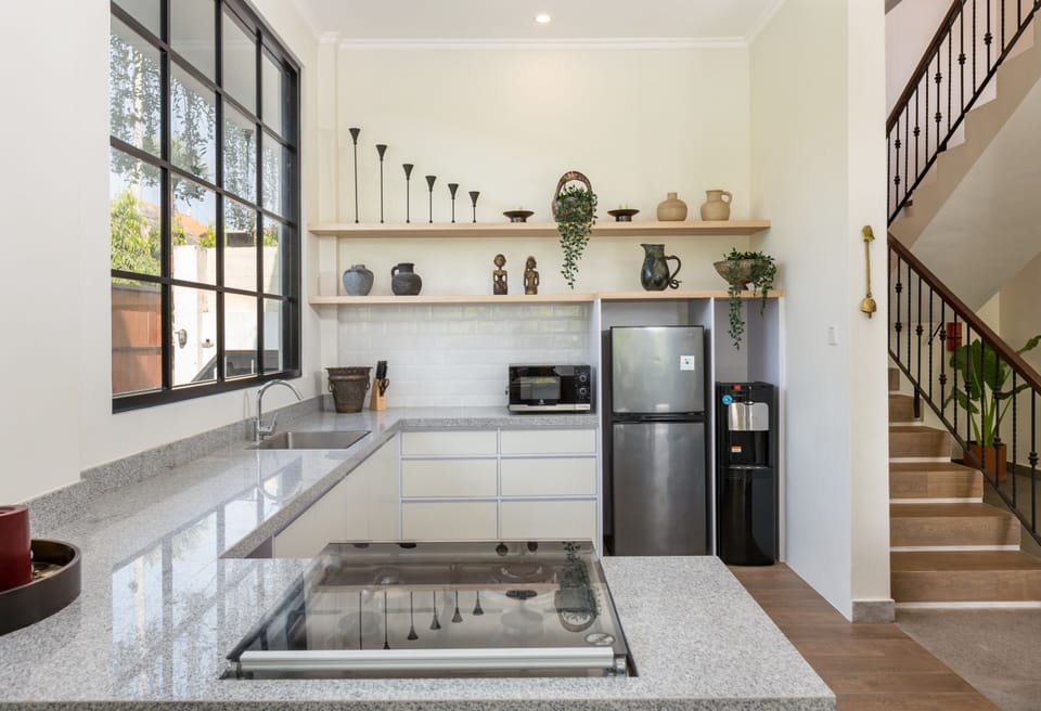 Family Villa, 3 Bedrooms, Pool View | Private kitchen