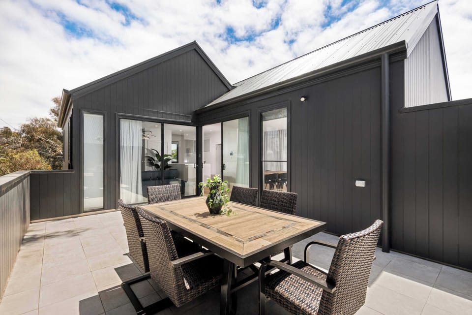 Enjoy the BBQ and views of Torquay and beyond.