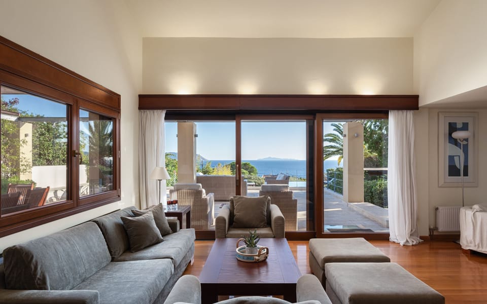 Luxury Villa | Living room | 43-inch Smart TV with cable channels, fireplace, Netflix