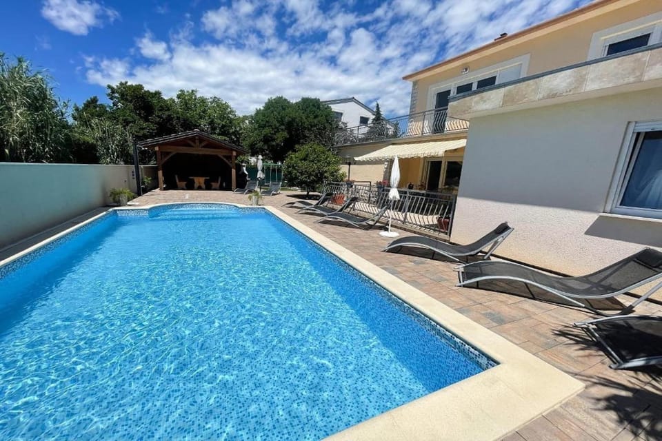 Holiday Home Swimming Pool