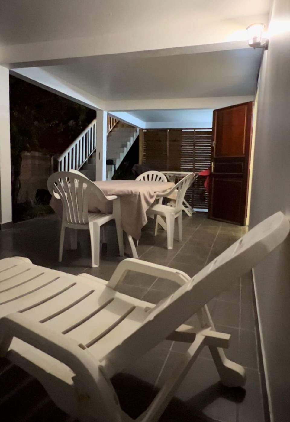 Outdoor dining