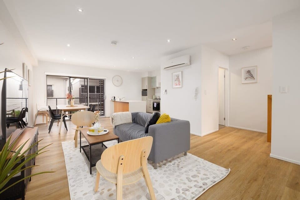 Living & dining area
