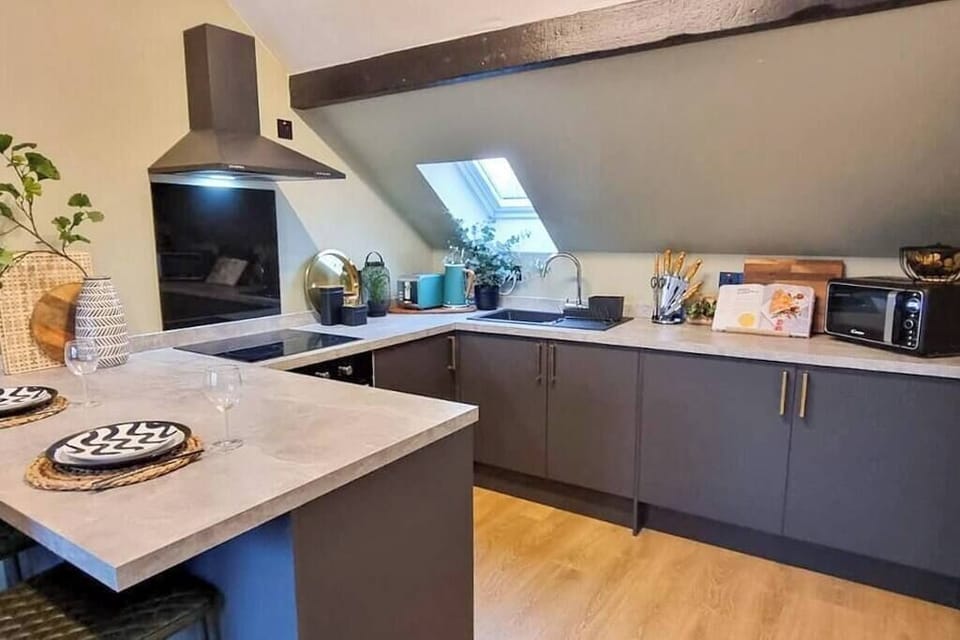 Open plan kitchen, perfect for cooking with family 