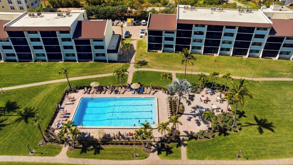 HEATED POOL