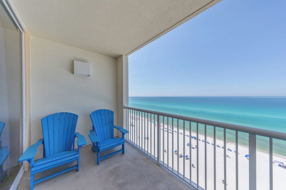 Private balcony overlooking the gulf