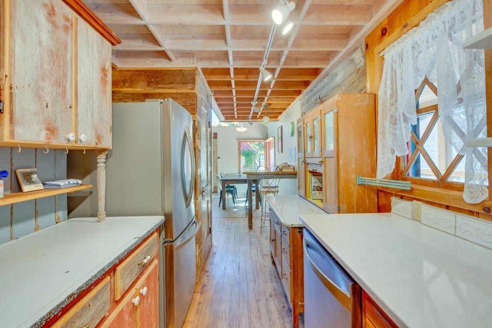 House (2 Bedrooms) | Interior