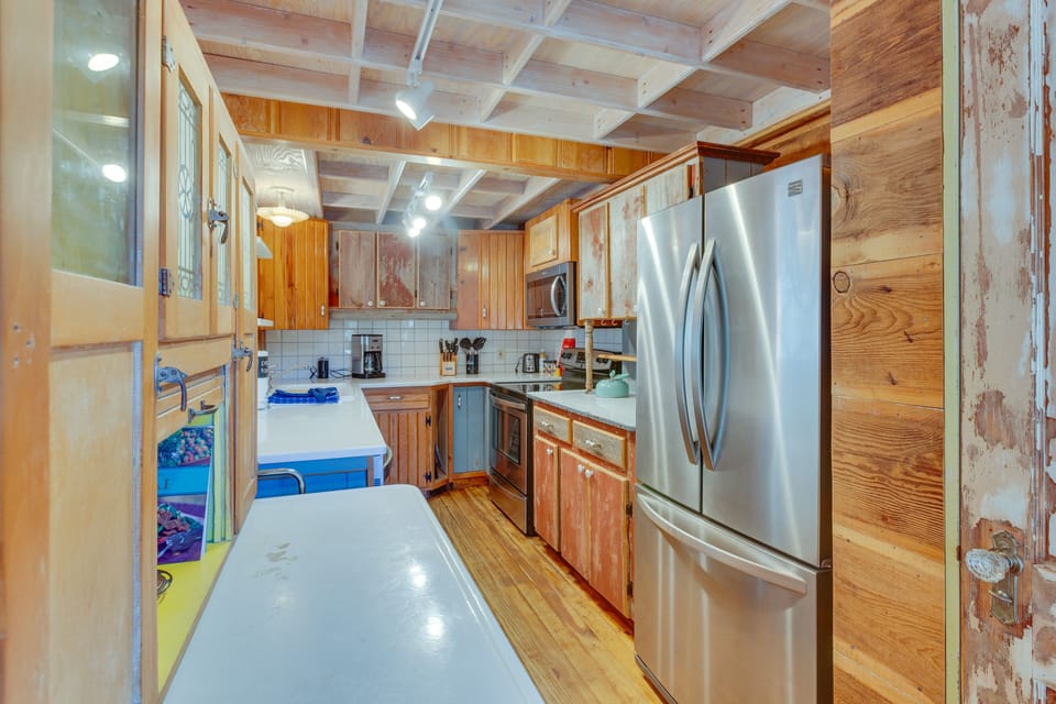 House (2 Bedrooms) | Interior