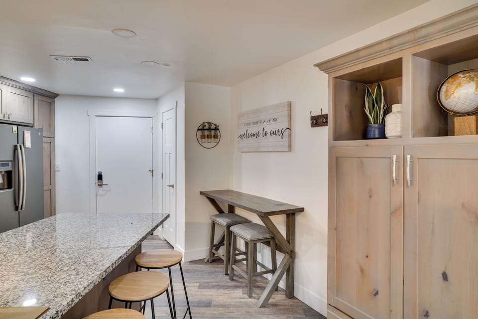 Apartment (1 Bedroom) | Interior
