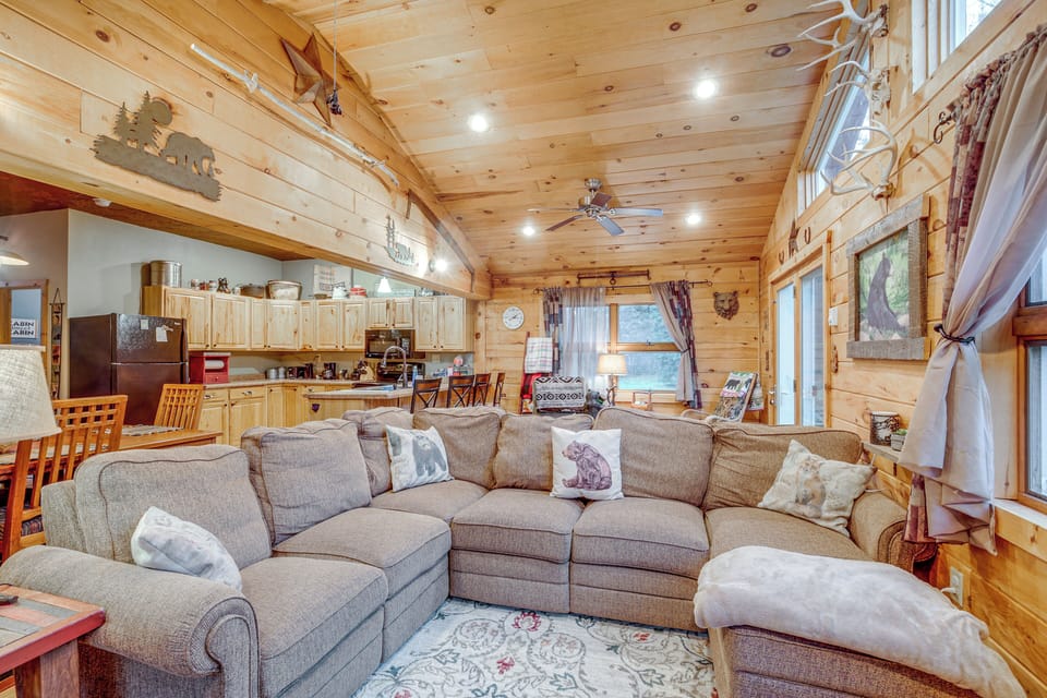 House (2 Bedrooms) | Interior