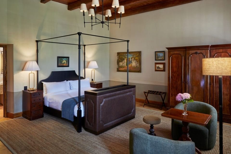 Manor House Deluxe Room | Individually decorated, individually furnished, free WiFi, bed sheets