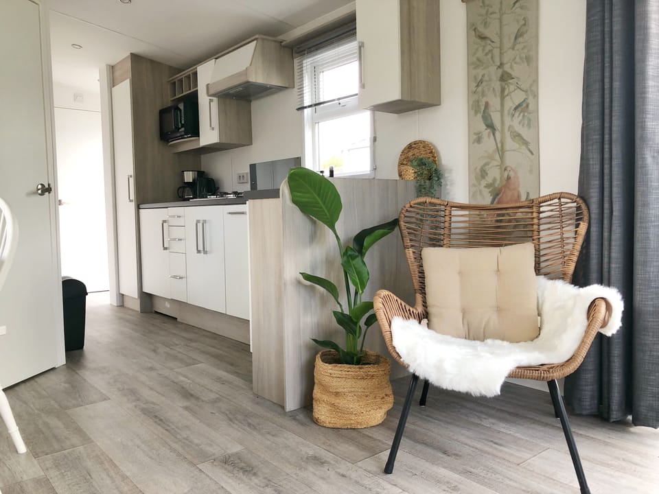 Chalet 557 | Private kitchen | Stovetop, coffee/tea maker, electric kettle, toaster